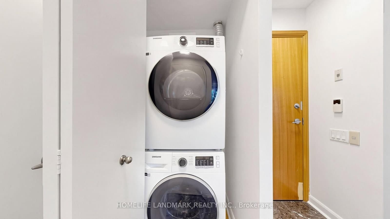 33 Sheppard Avenue E, Unit 1105 thumbnail 22