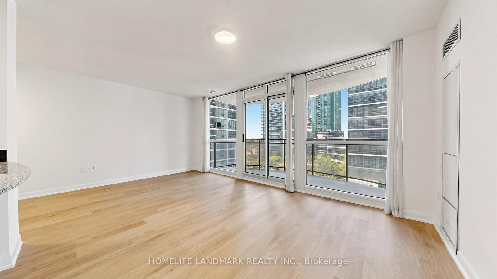 33 Sheppard Avenue E, Unit 1105 thumbnail 4
