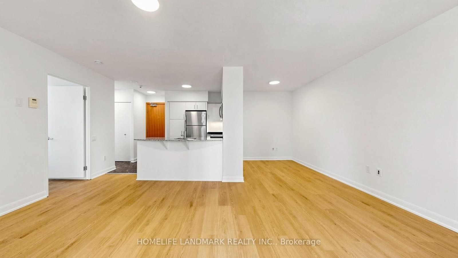 33 Sheppard Avenue E, Unit 1105 thumbnail 8