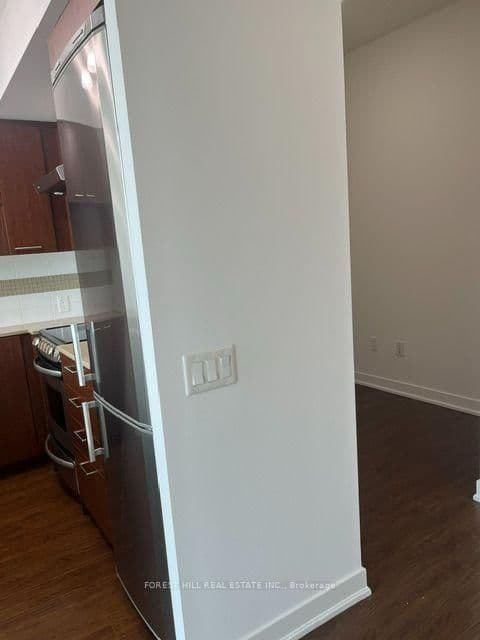 320 Tweedsmuir Avenue, Unit 2010 thumbnail 11