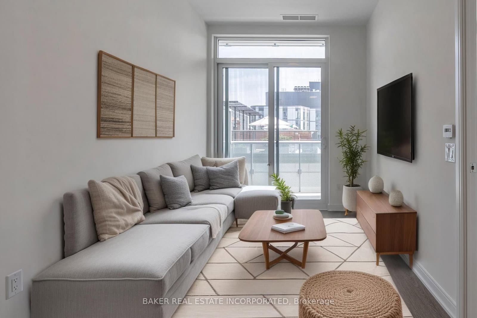 425 Front Street E, Unit 907 thumbnail 3
