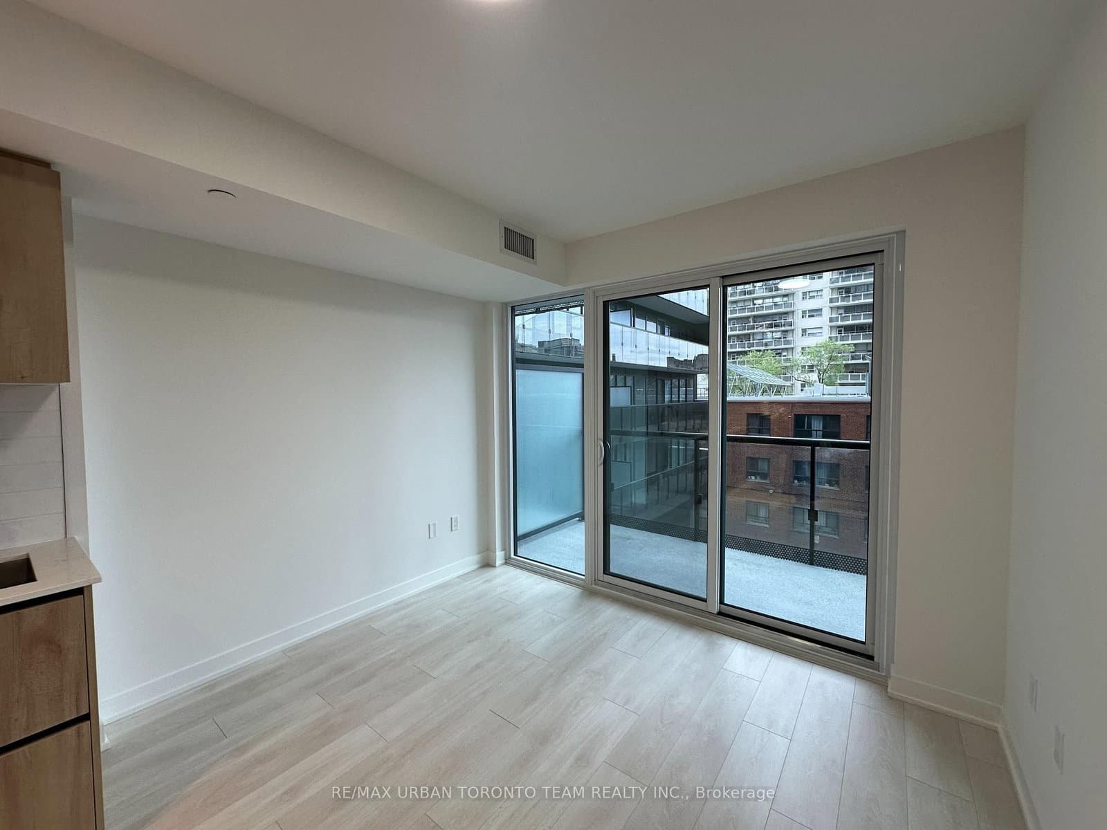 117 Broadway Avenue, Unit 418 thumbnail 11
