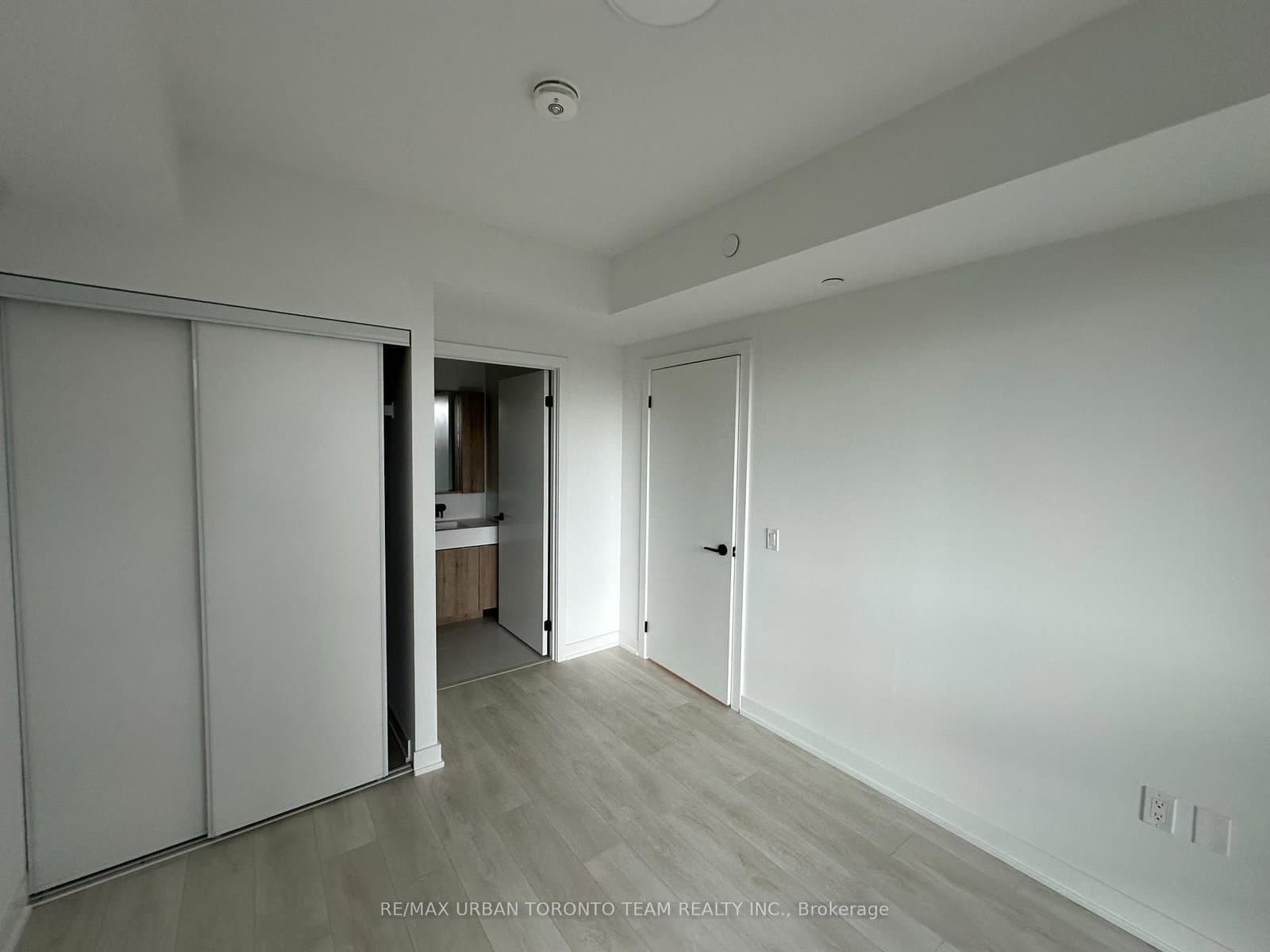 117 Broadway Avenue, Unit 418 thumbnail 8
