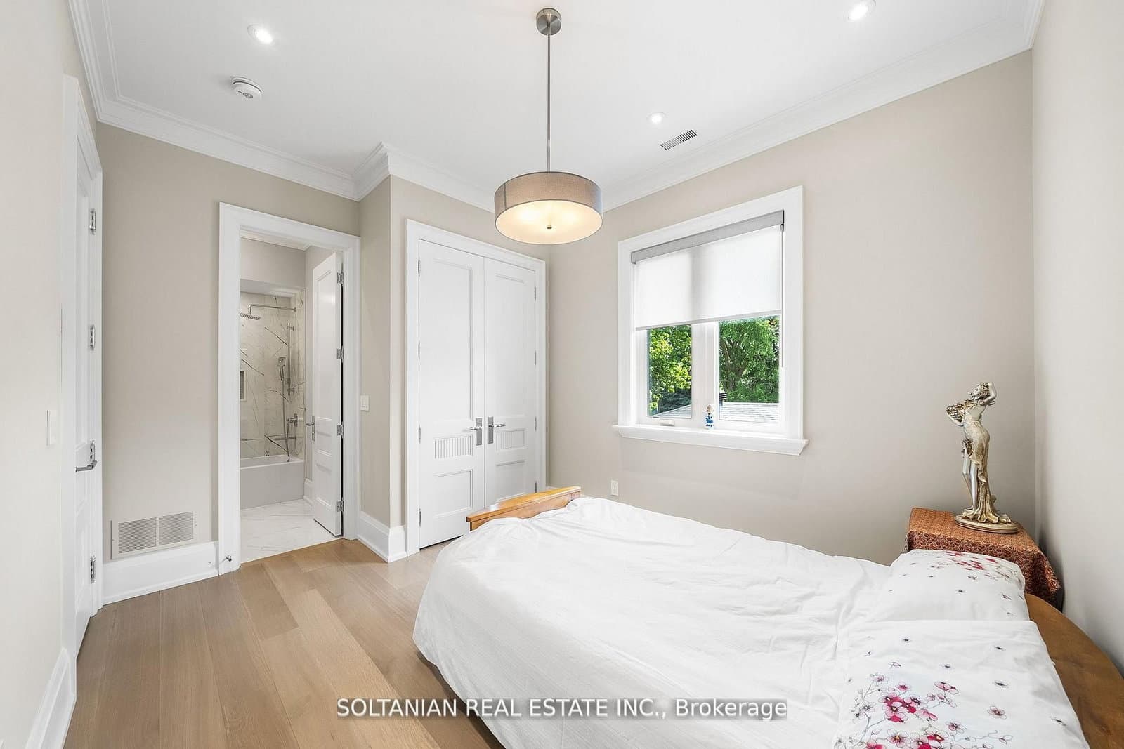319 Betty Ann Drive thumbnail 31