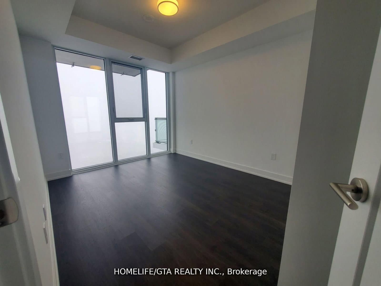 30 Inn On The Park Drive, Unit 3806 thumbnail 4