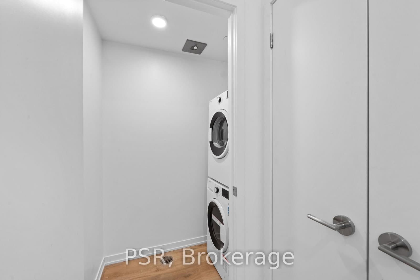101 Roehampton Avenue, Unit 2410 thumbnail 13