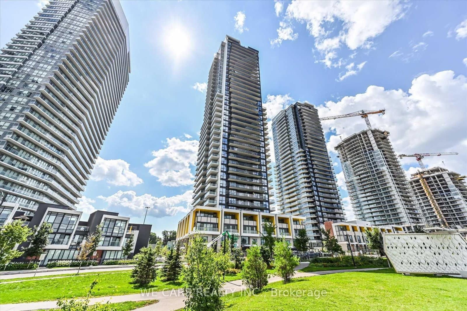 95 Mcmahon Drive, Unit 4006 - Image 1
