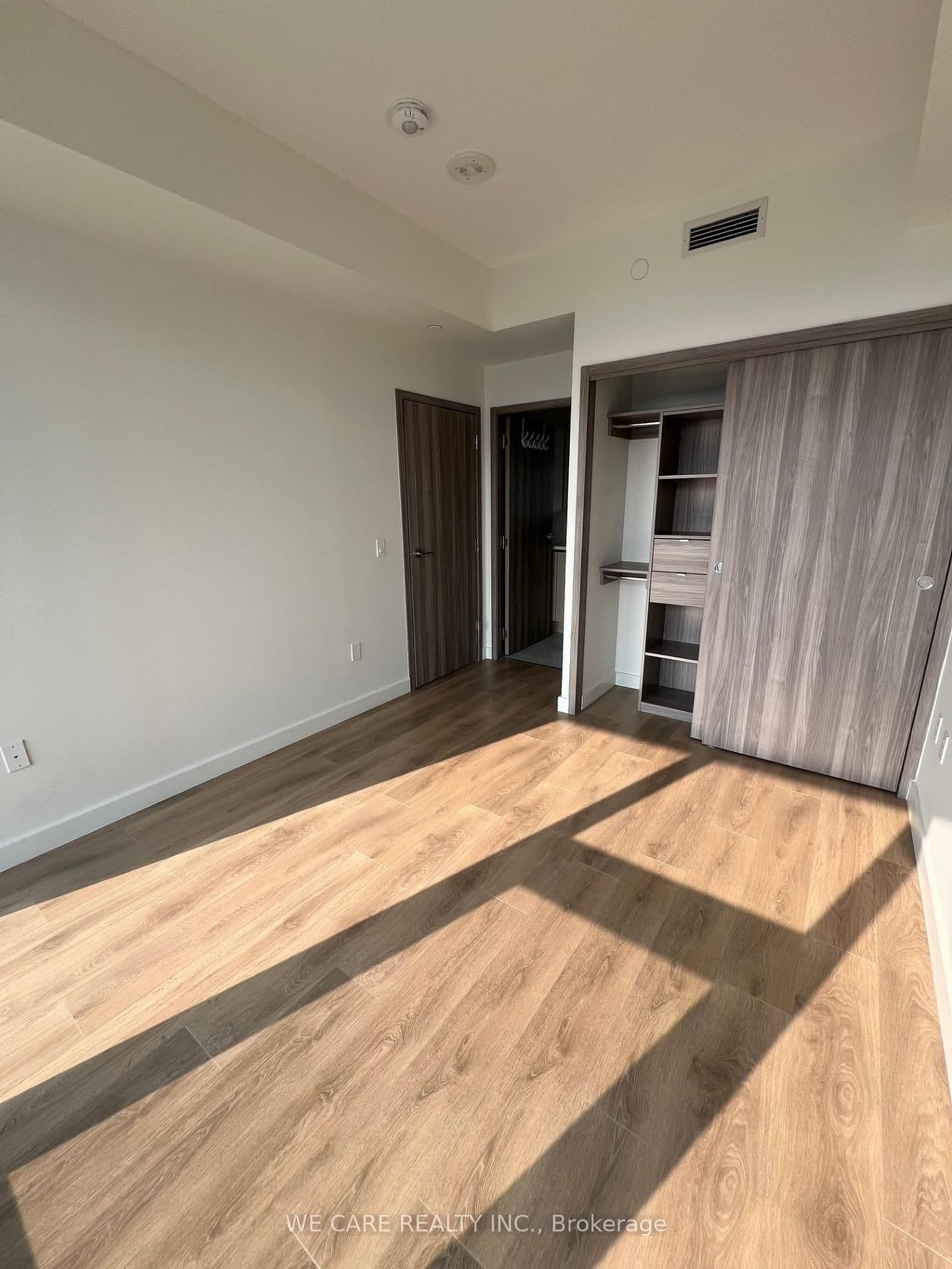 95 Mcmahon Drive, Unit 4006 thumbnail 7