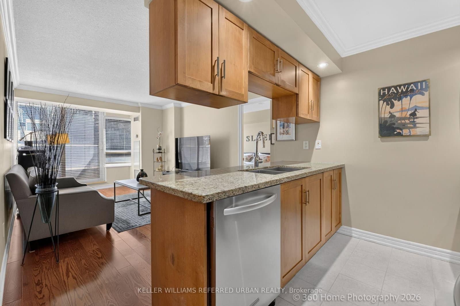 250 Wellington Street W, Unit 339 thumbnail 13