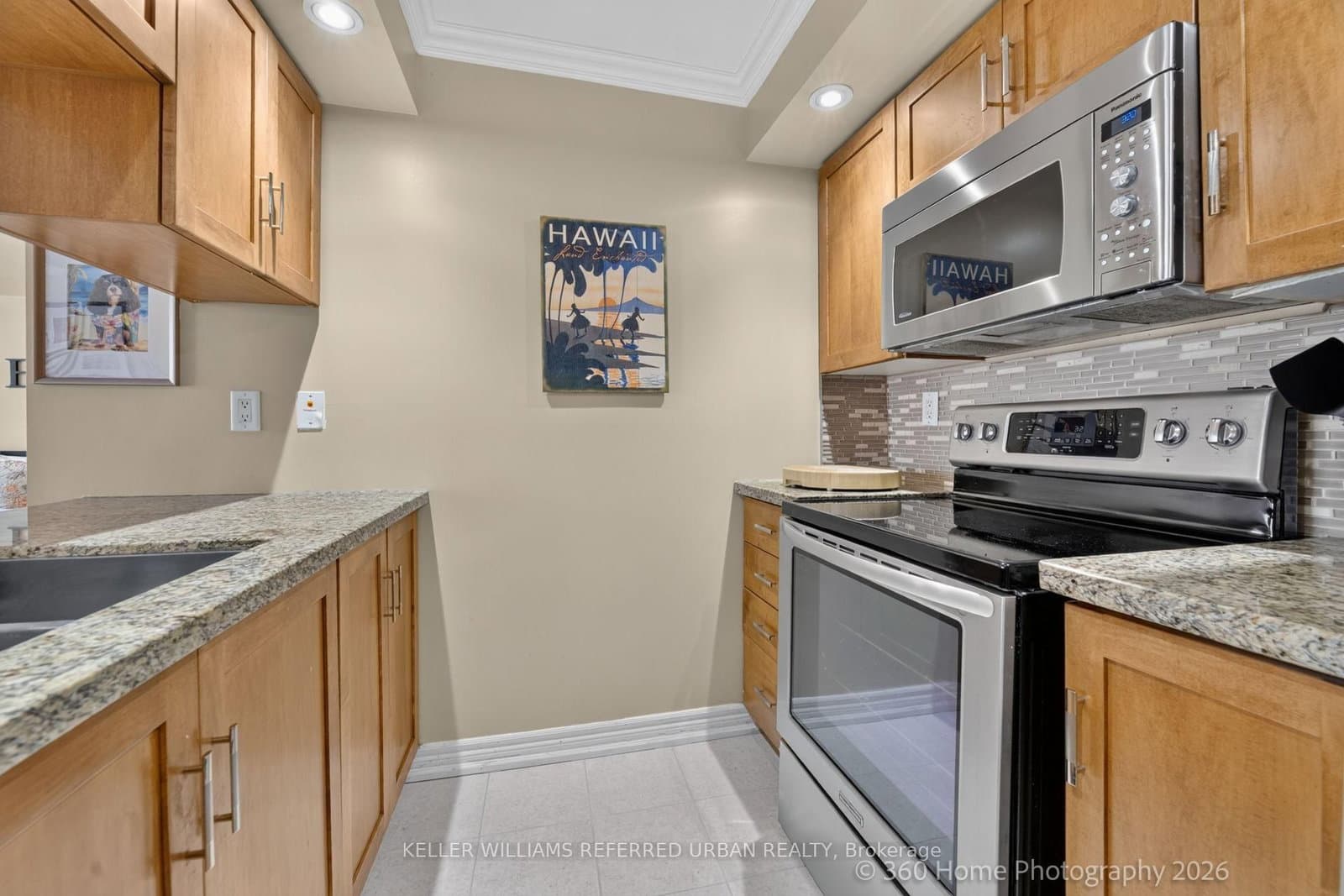 250 Wellington Street W, Unit 339 thumbnail 15