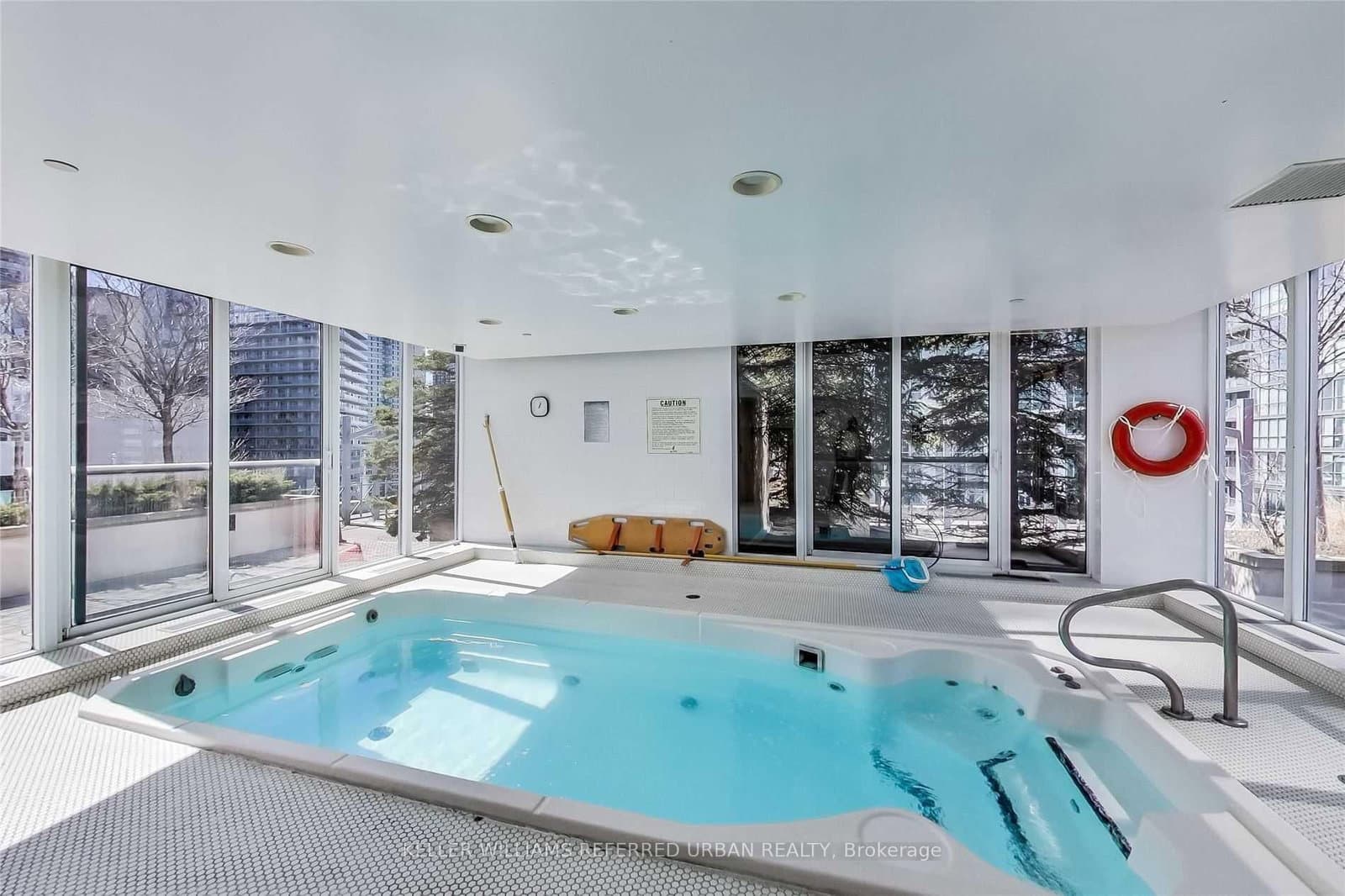 250 Wellington Street W, Unit 339 thumbnail 27