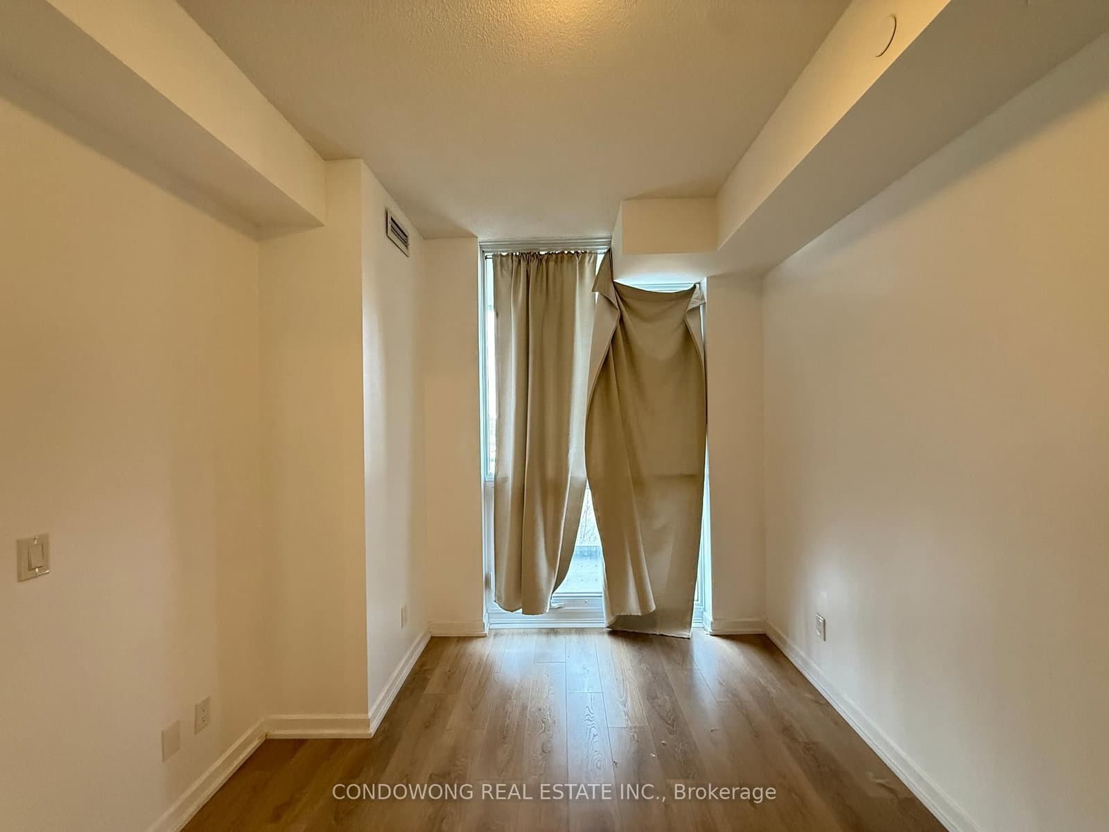 32 Forest Manor Road, Unit 409 thumbnail 10