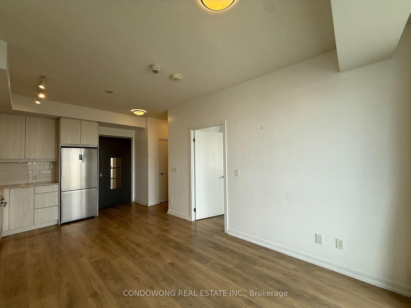 32 Forest Manor Road, Unit 409 thumbnail 4