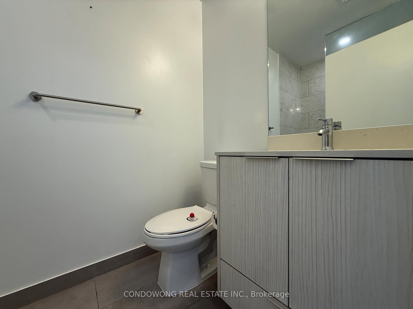 32 Forest Manor Road, Unit 409 thumbnail 6
