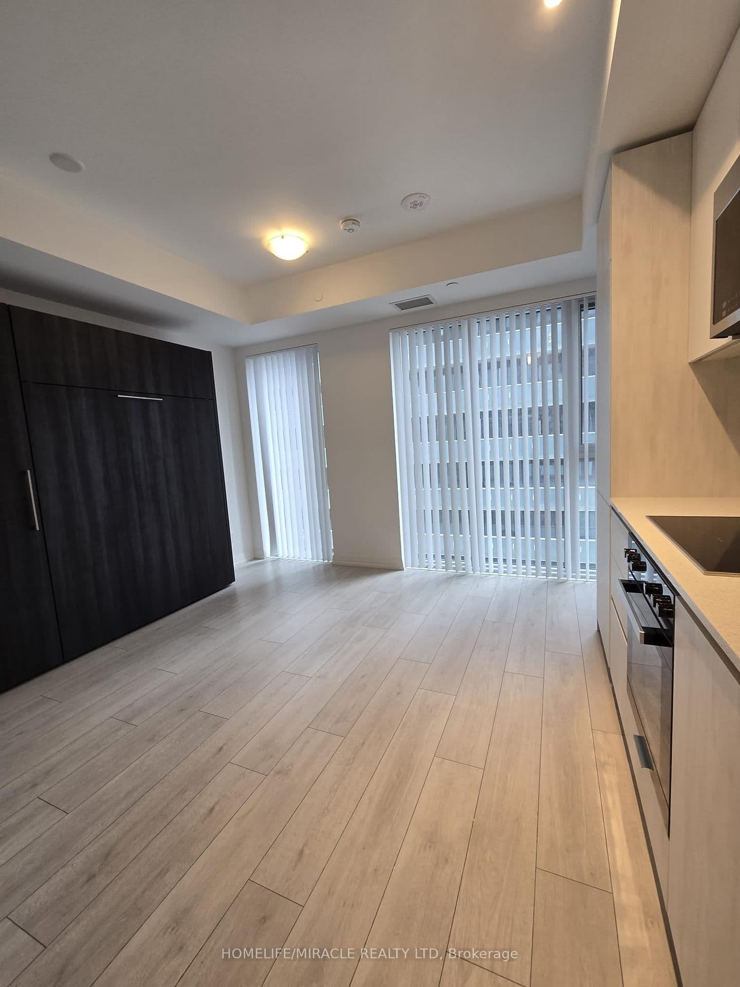 400 King Street, Unit 2301 thumbnail 10