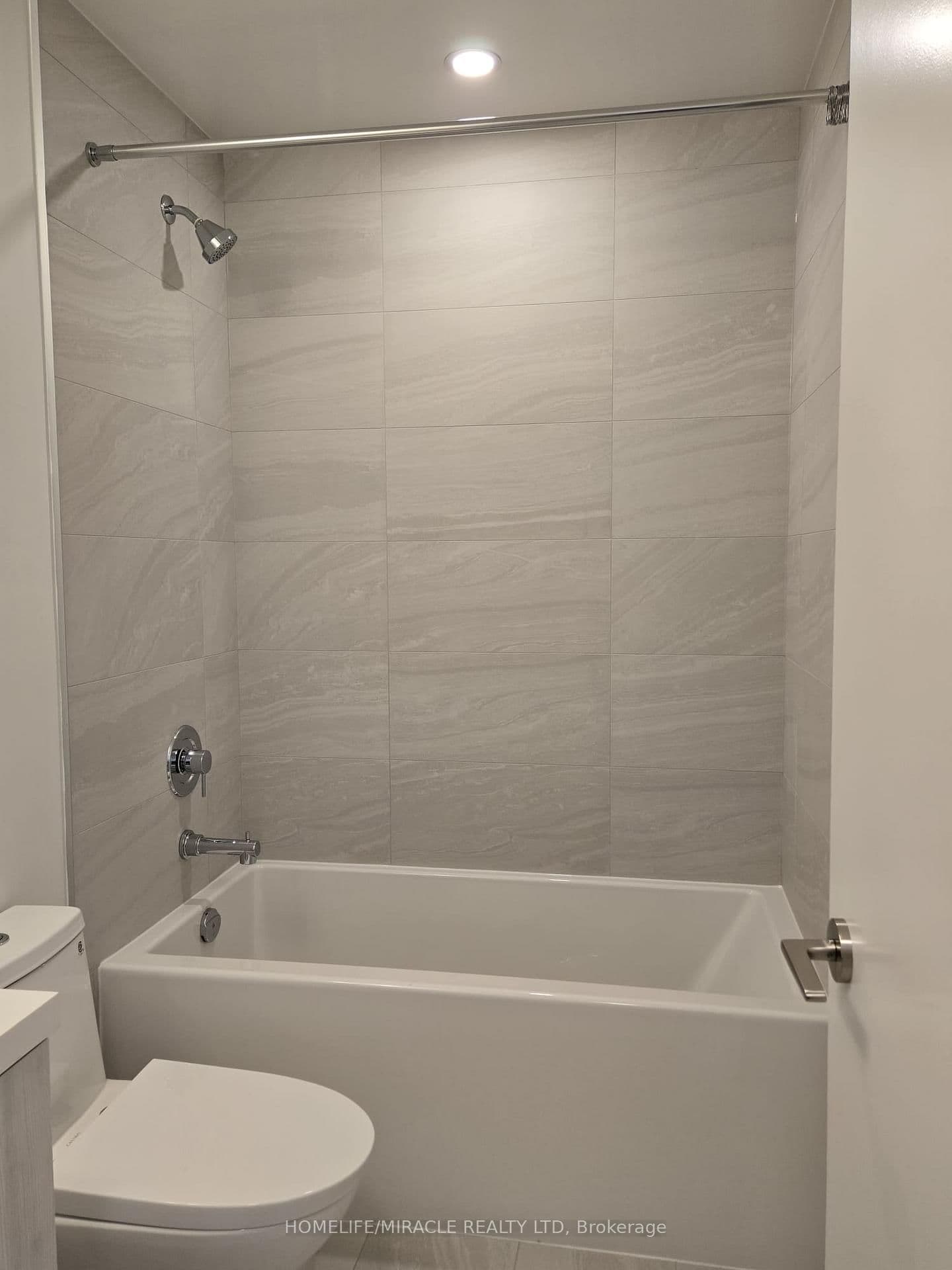 400 King Street, Unit 2301 thumbnail 13