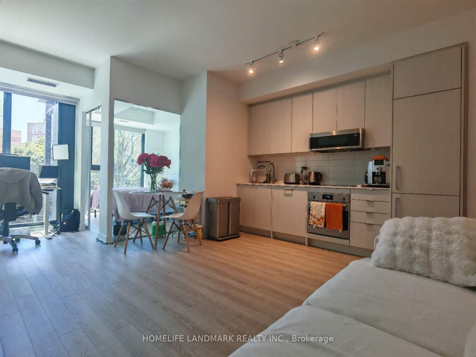 250 Lawrence Avenue W, Unit 310 thumbnail 5