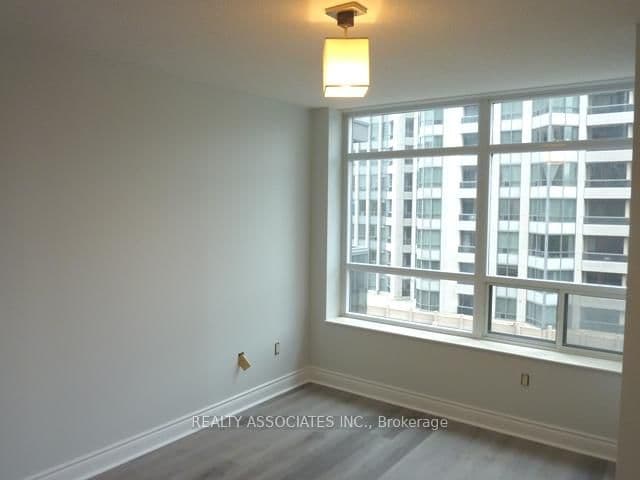 880 Grandview Way, Unit 801 thumbnail 10