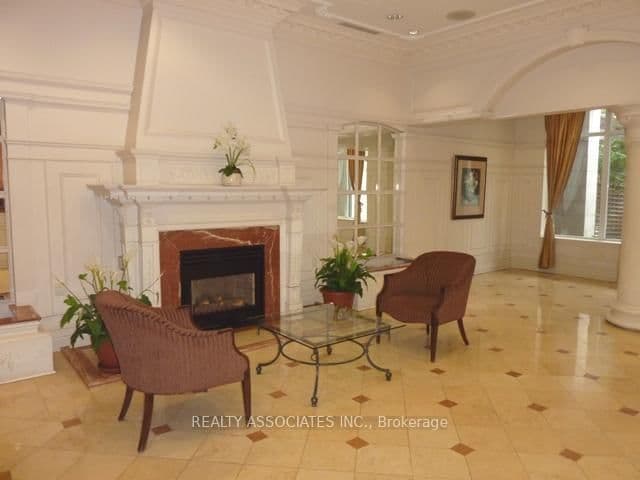 880 Grandview Way, Unit 801 thumbnail 15