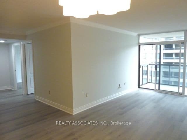 880 Grandview Way, Unit 801 thumbnail 2