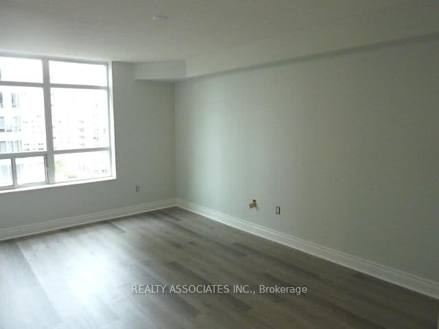 880 Grandview Way, Unit 801 thumbnail 8