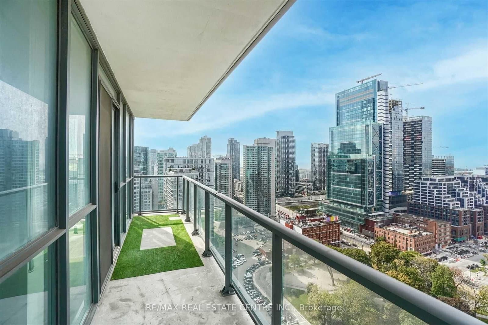 88 Blue Jays Way, Unit 2508 thumbnail 14
