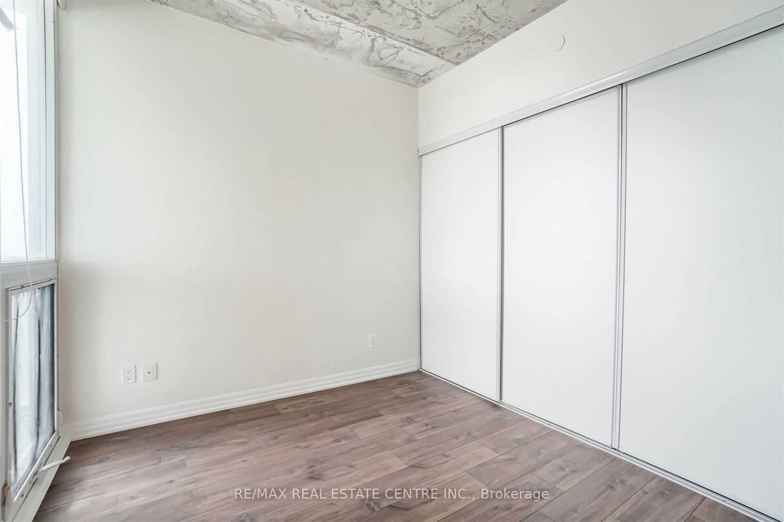88 Blue Jays Way, Unit 2508 thumbnail 17