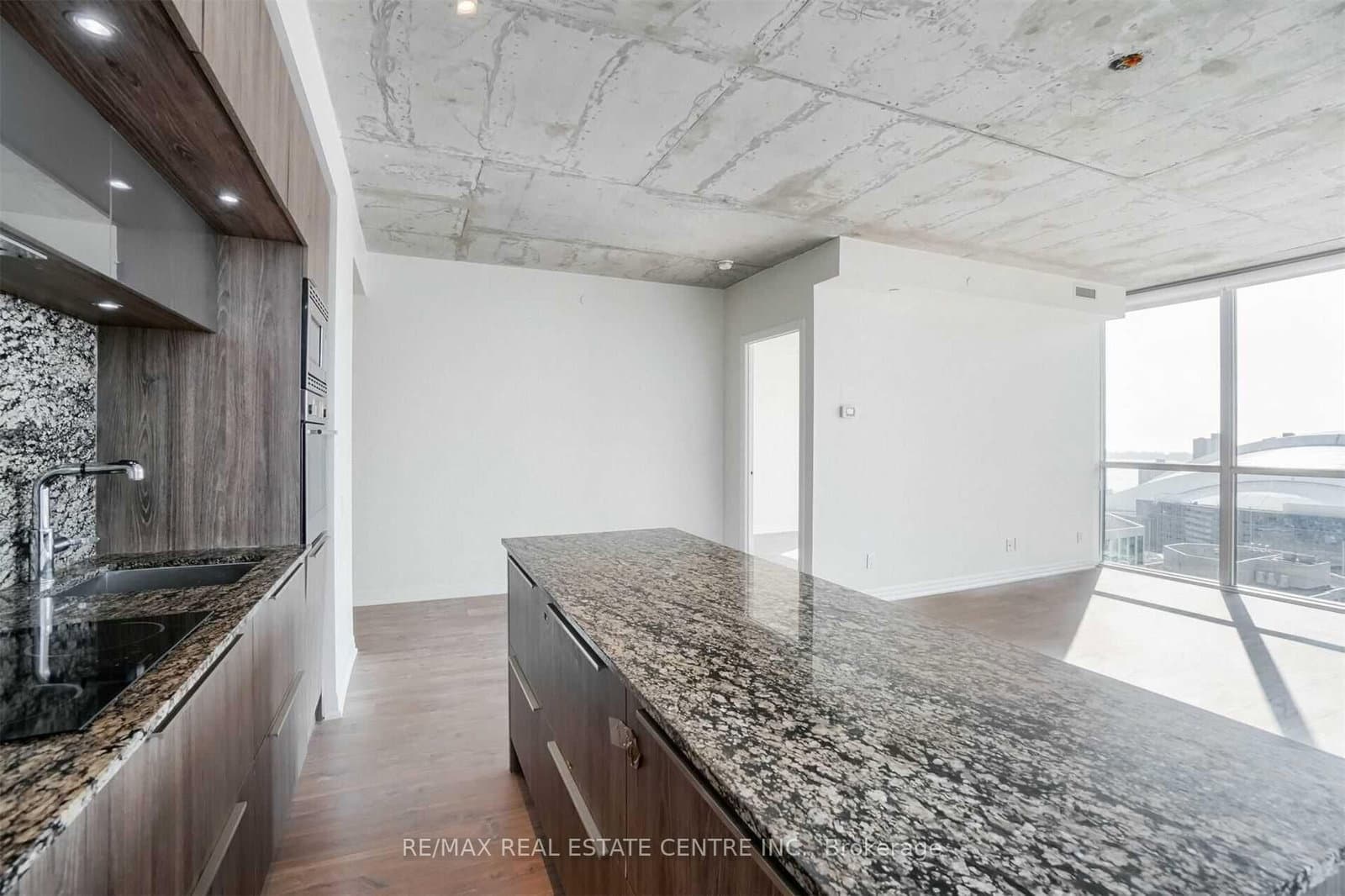 88 Blue Jays Way, Unit 2508 thumbnail 18