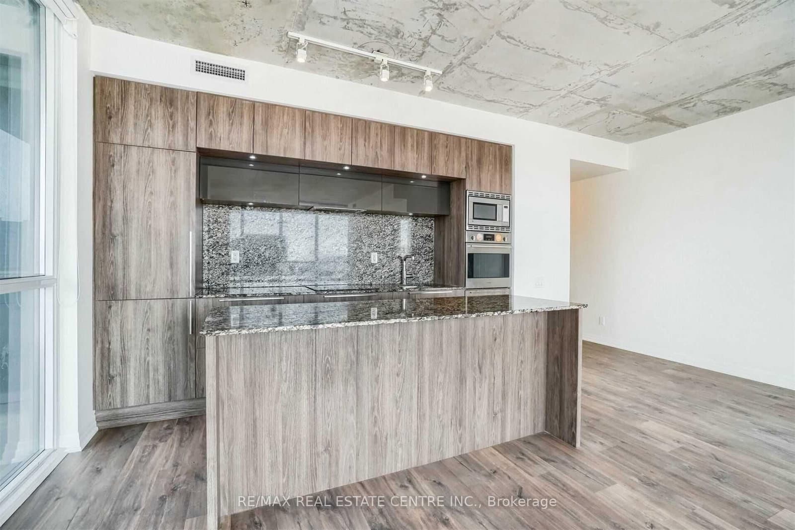88 Blue Jays Way, Unit 2508 thumbnail 19