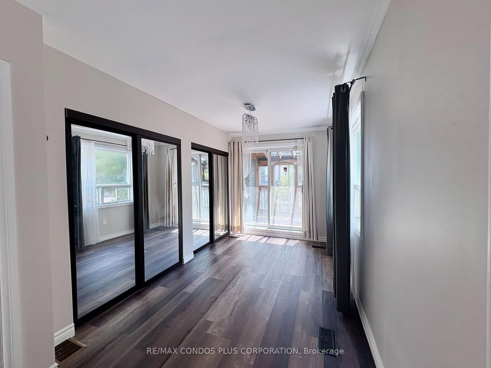 15 Irwin Avenue thumbnail 3