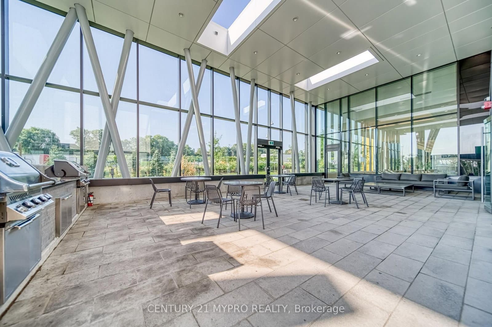 95 Mcmahon Drive, Unit 506 thumbnail 13
