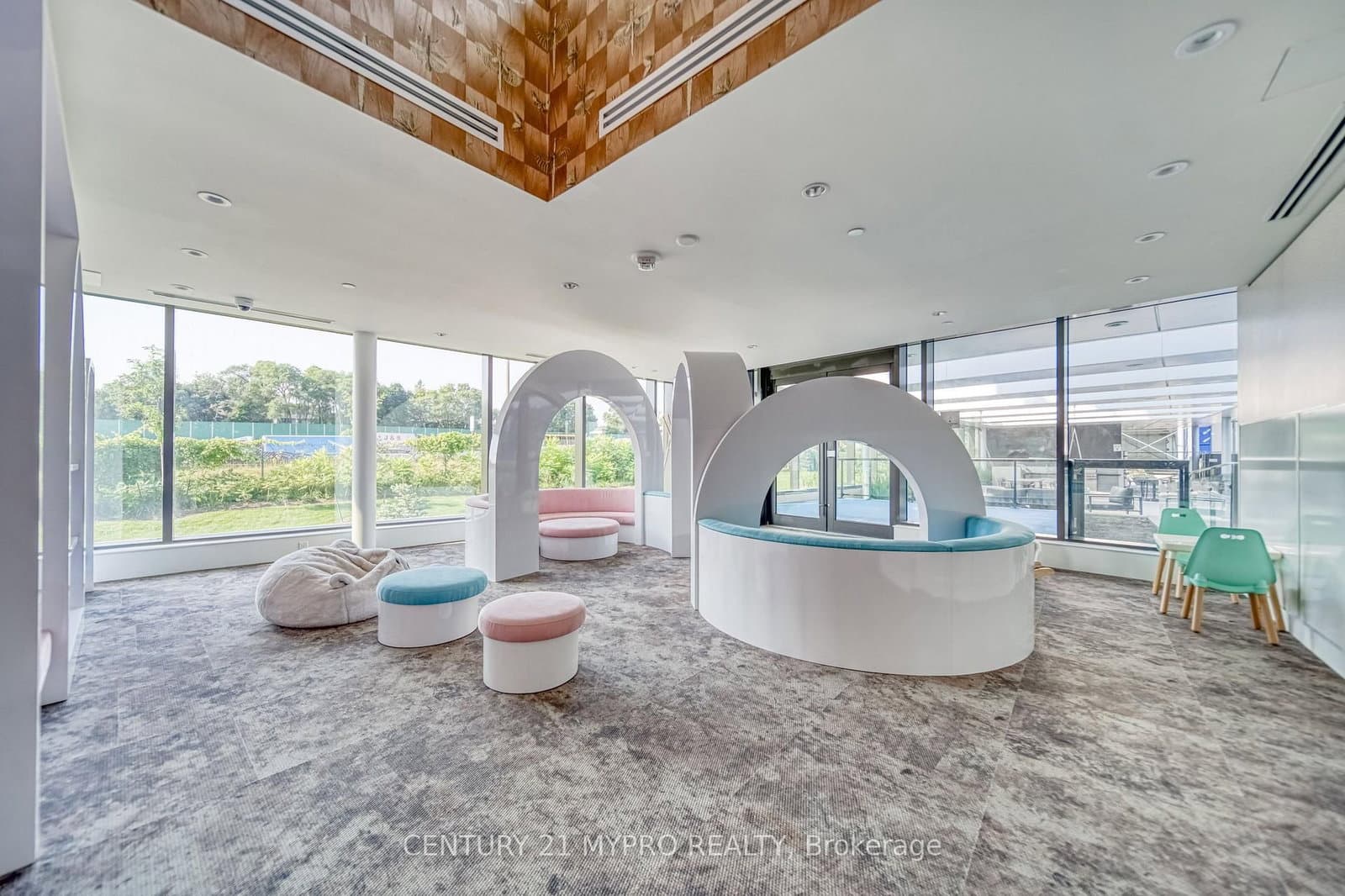 95 Mcmahon Drive, Unit 506 thumbnail 14