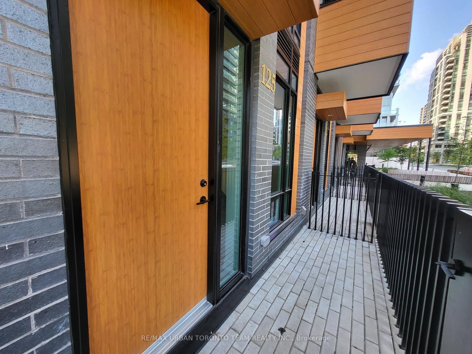 117 broadway Avenue, Unit Th125 thumbnail 2