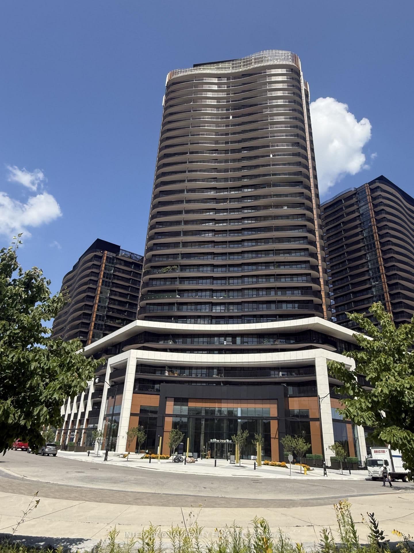 18 Esther Shiner Boulevard, Unit 1802