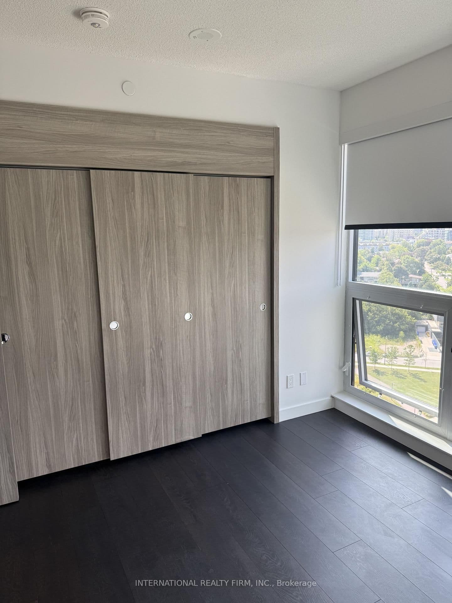 18 Esther Shiner Boulevard, Unit 1802 thumbnail 15
