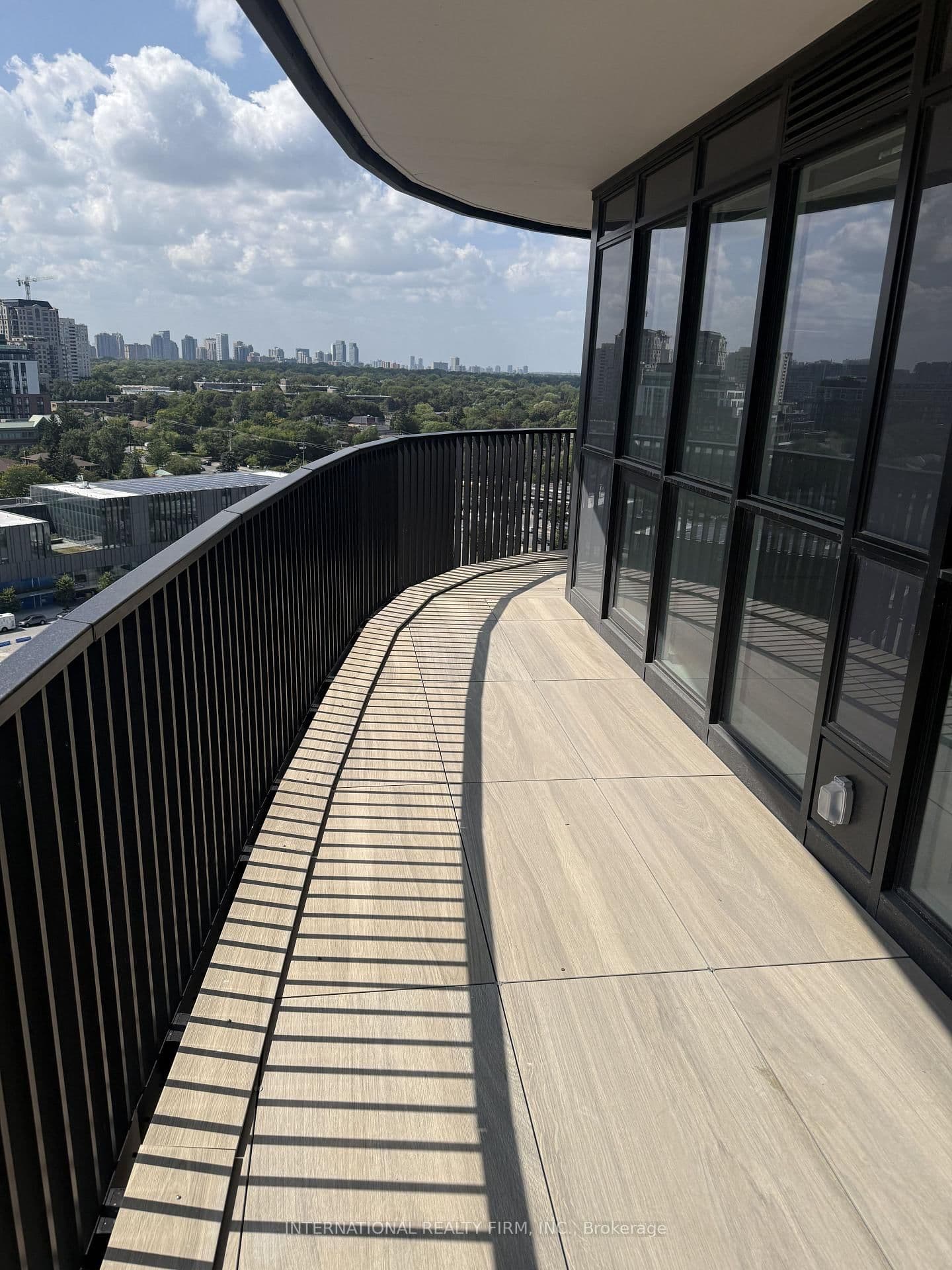 18 Esther Shiner Boulevard, Unit 1802 thumbnail 21