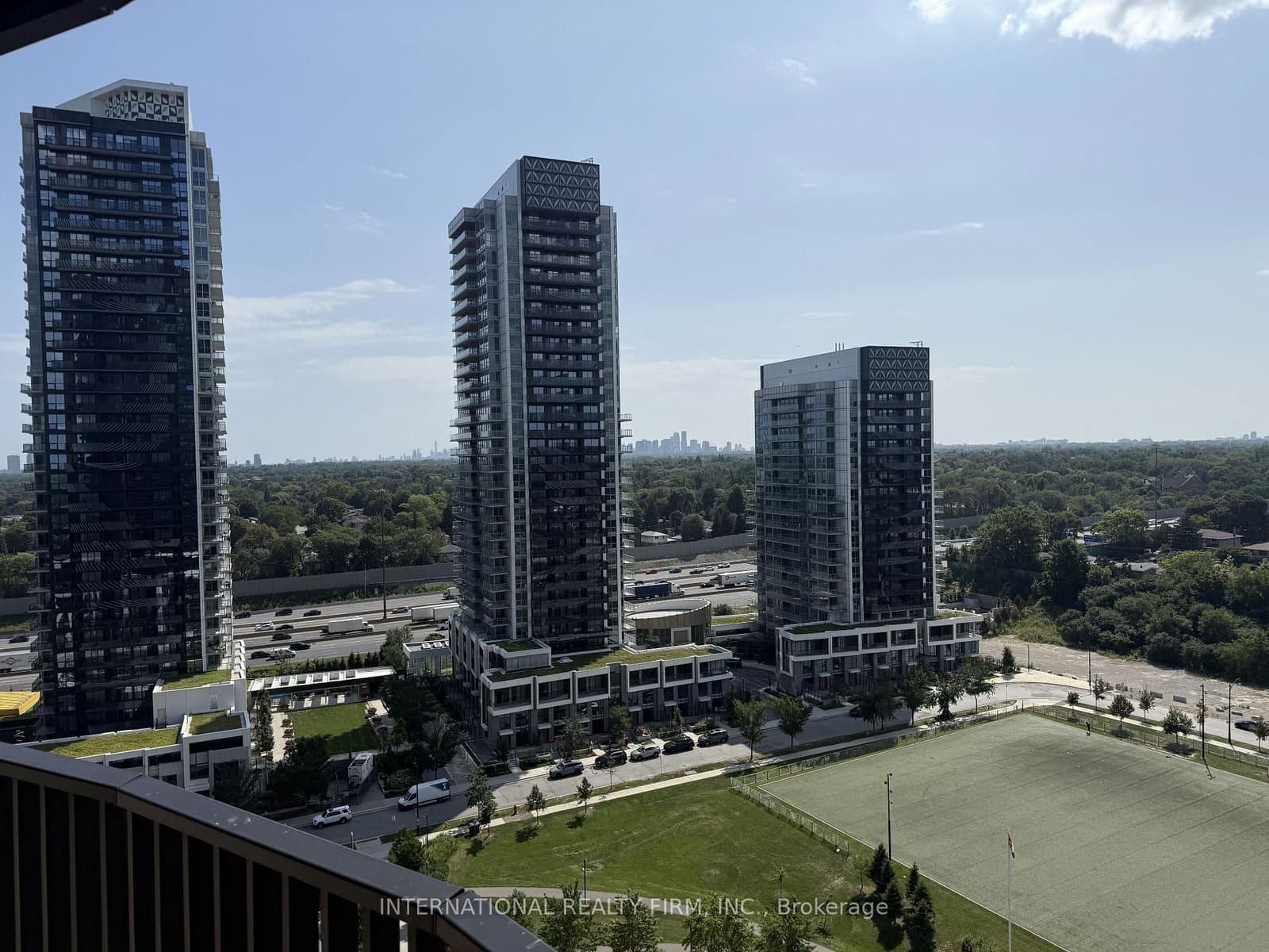 18 Esther Shiner Boulevard, Unit 1802 thumbnail 24