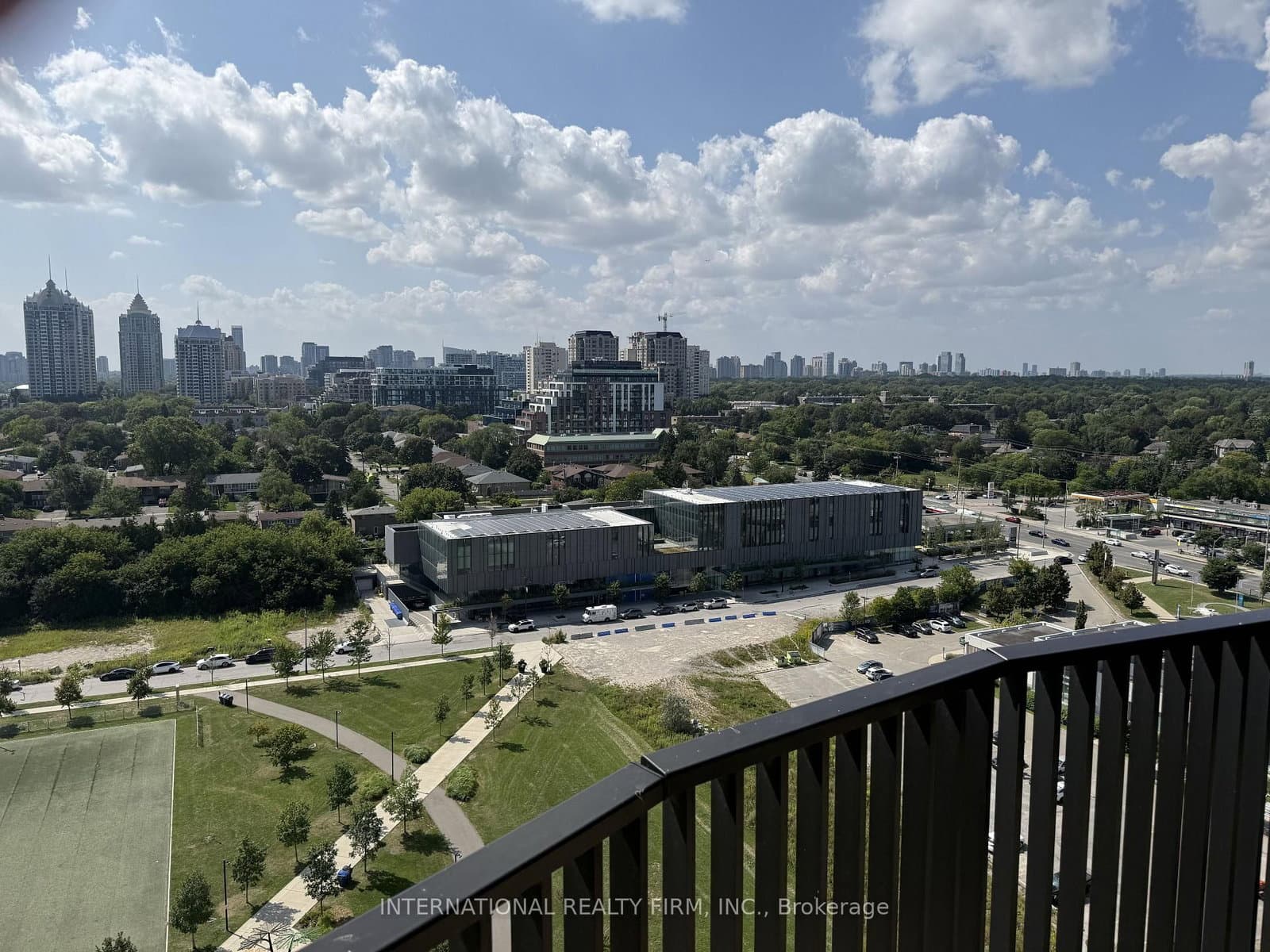 18 Esther Shiner Boulevard, Unit 1802 thumbnail 26