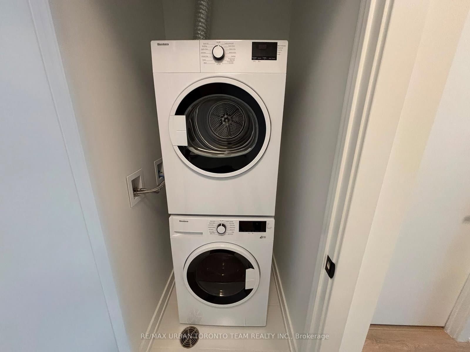 127 Broadway Avenue, Unit 3008 thumbnail 12