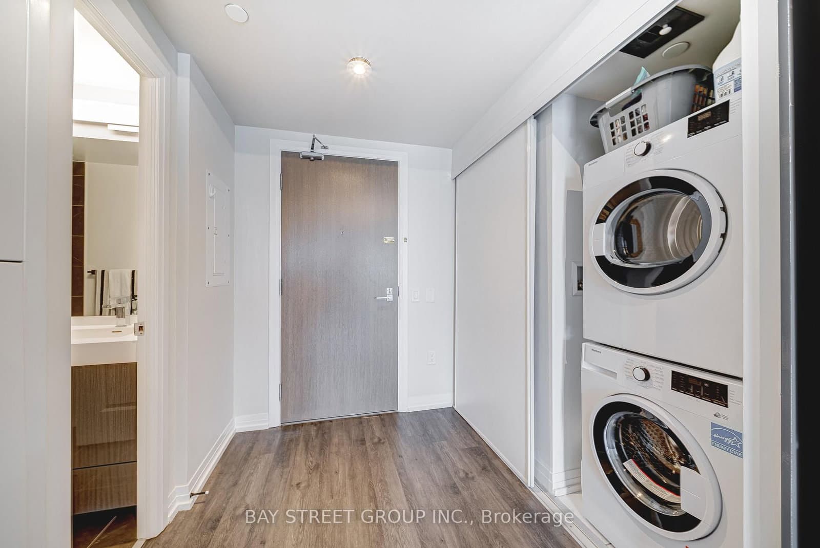 251 Jarvis Street, Unit 3809 thumbnail 4