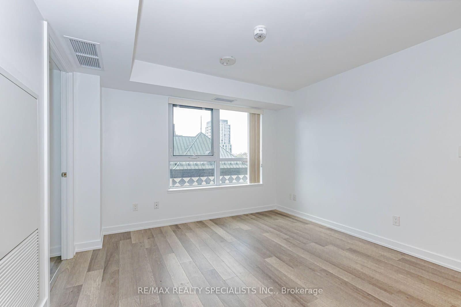 181 Huron Street, Unit 604 thumbnail 11