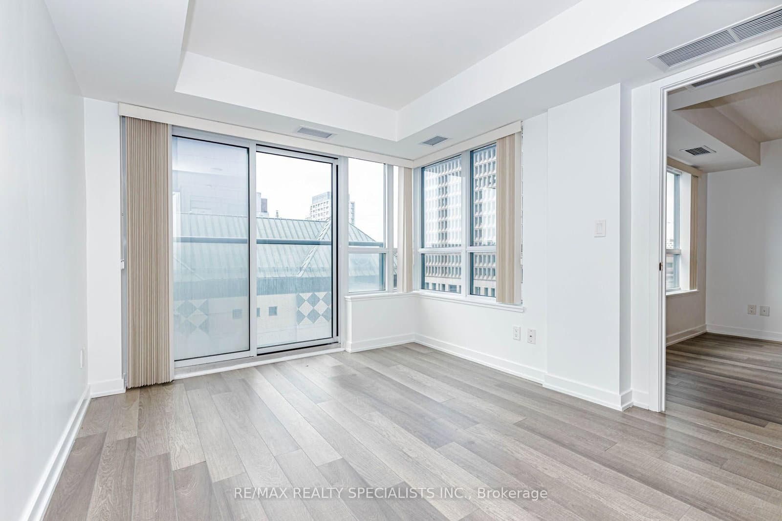 181 Huron Street, Unit 604 thumbnail 16