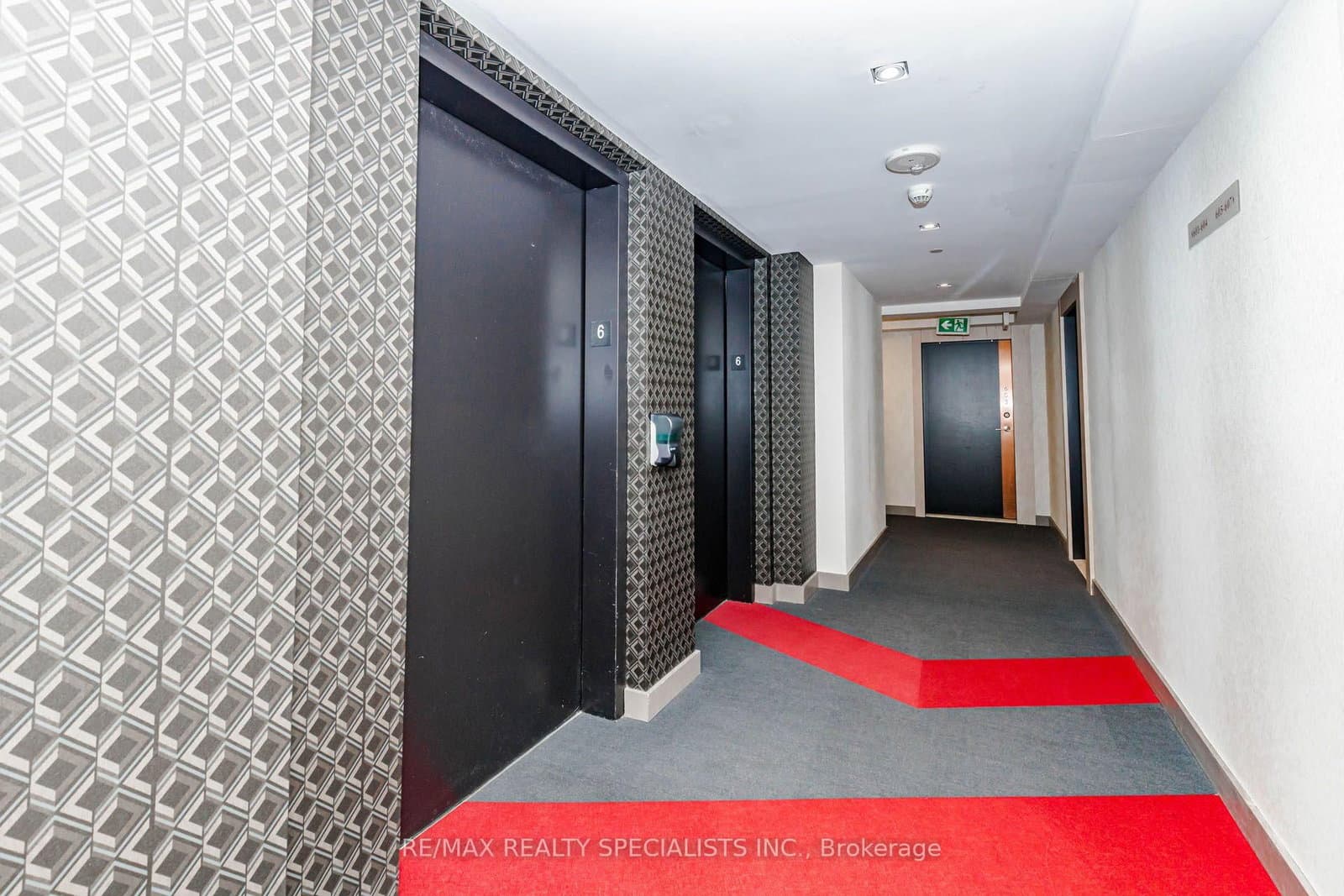 181 Huron Street, Unit 604 thumbnail 6