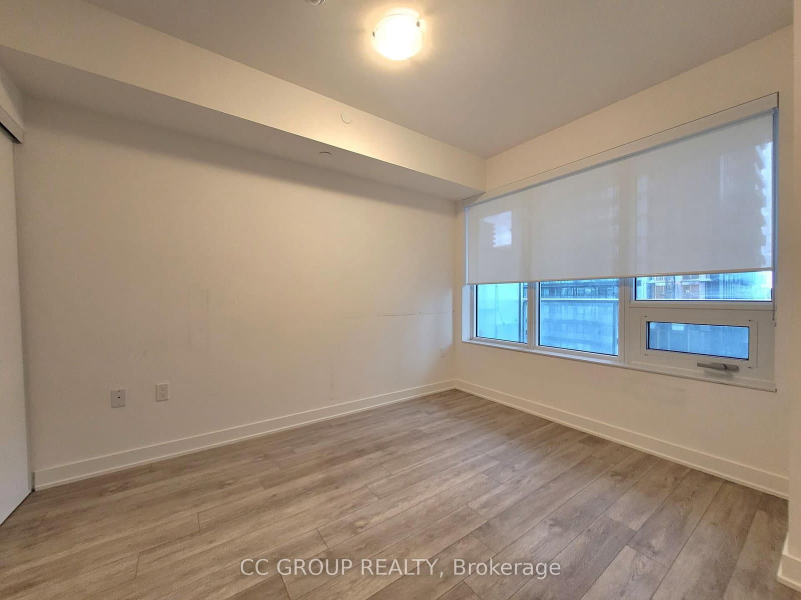 99 Broadway Avenue, Unit 901 thumbnail 12