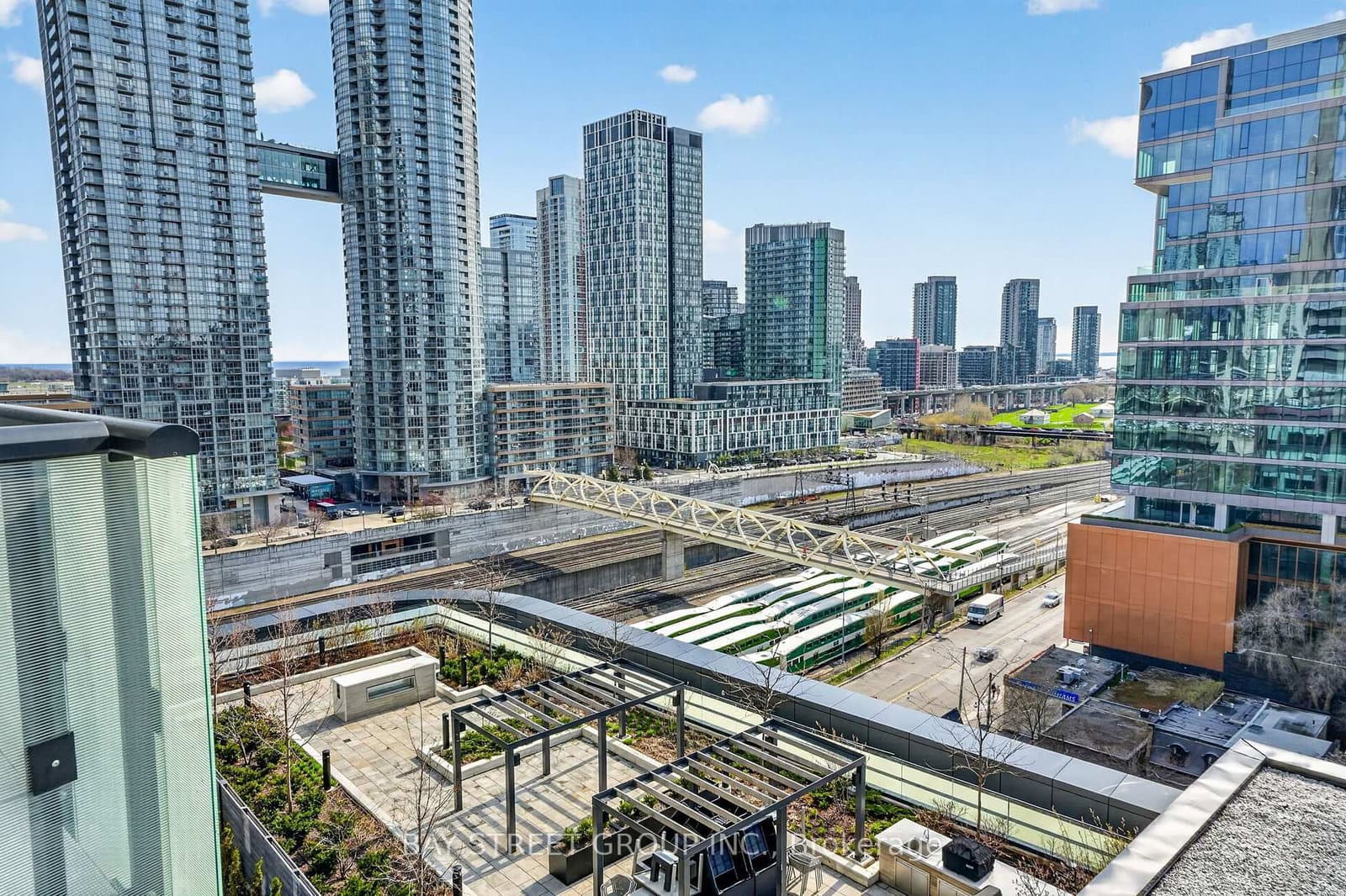 480 Front Street W, Unit 801 thumbnail 20
