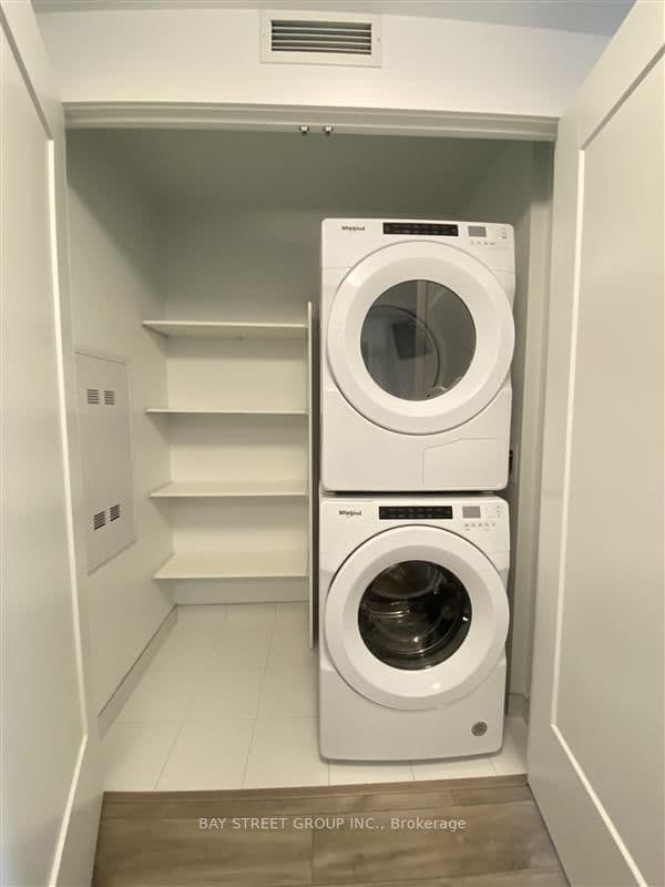 480 Front Street W, Unit 801 thumbnail 29