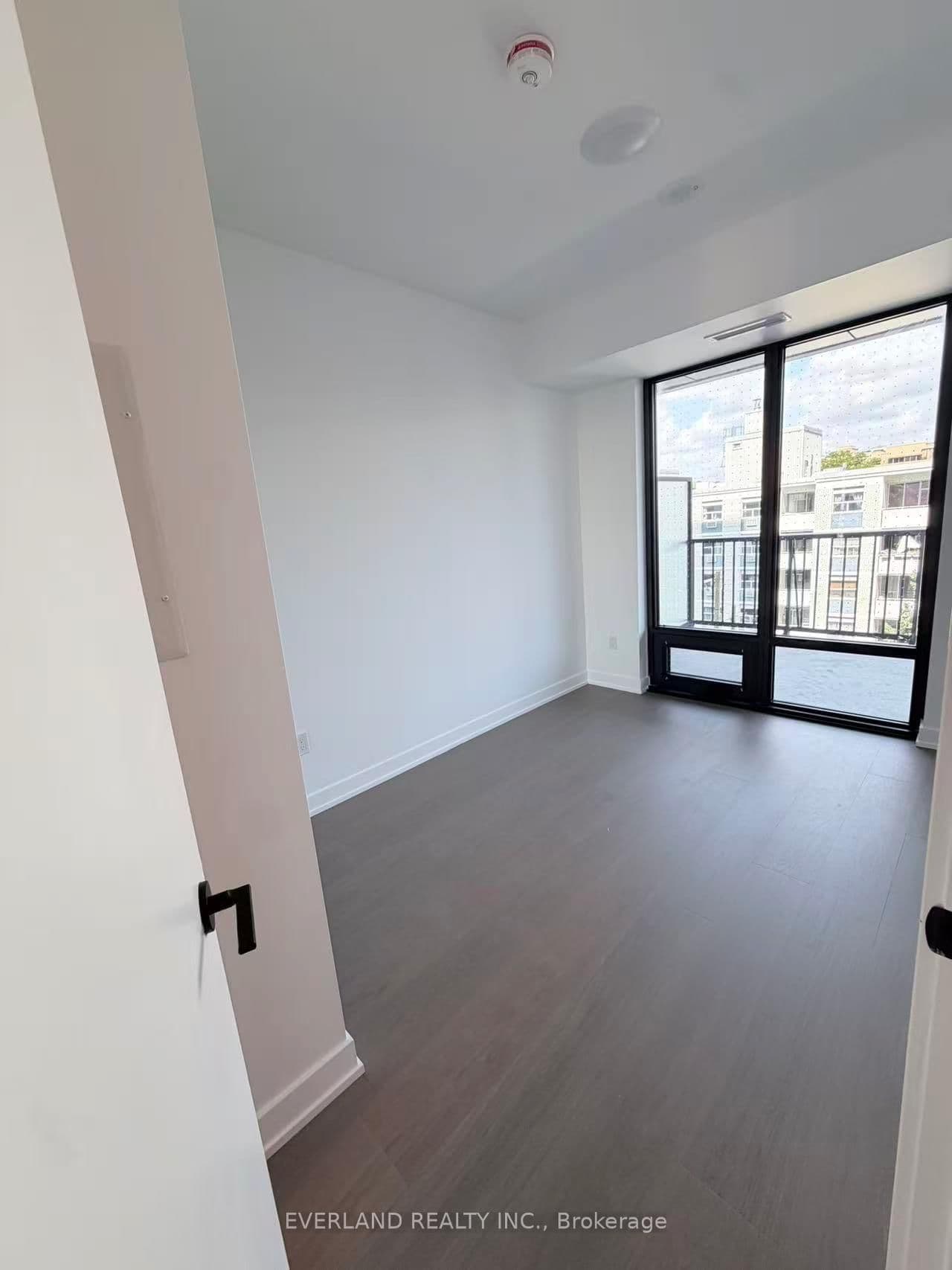 91 Montclair Avenue, Unit 717 thumbnail 7