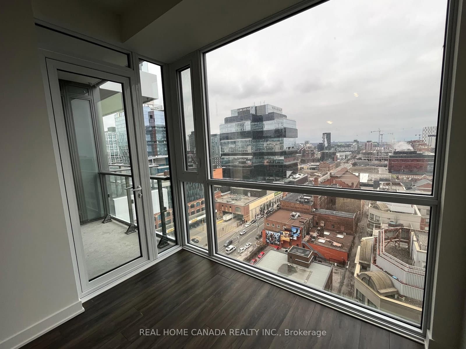 70 Princess Street, Unit 1508 thumbnail 11