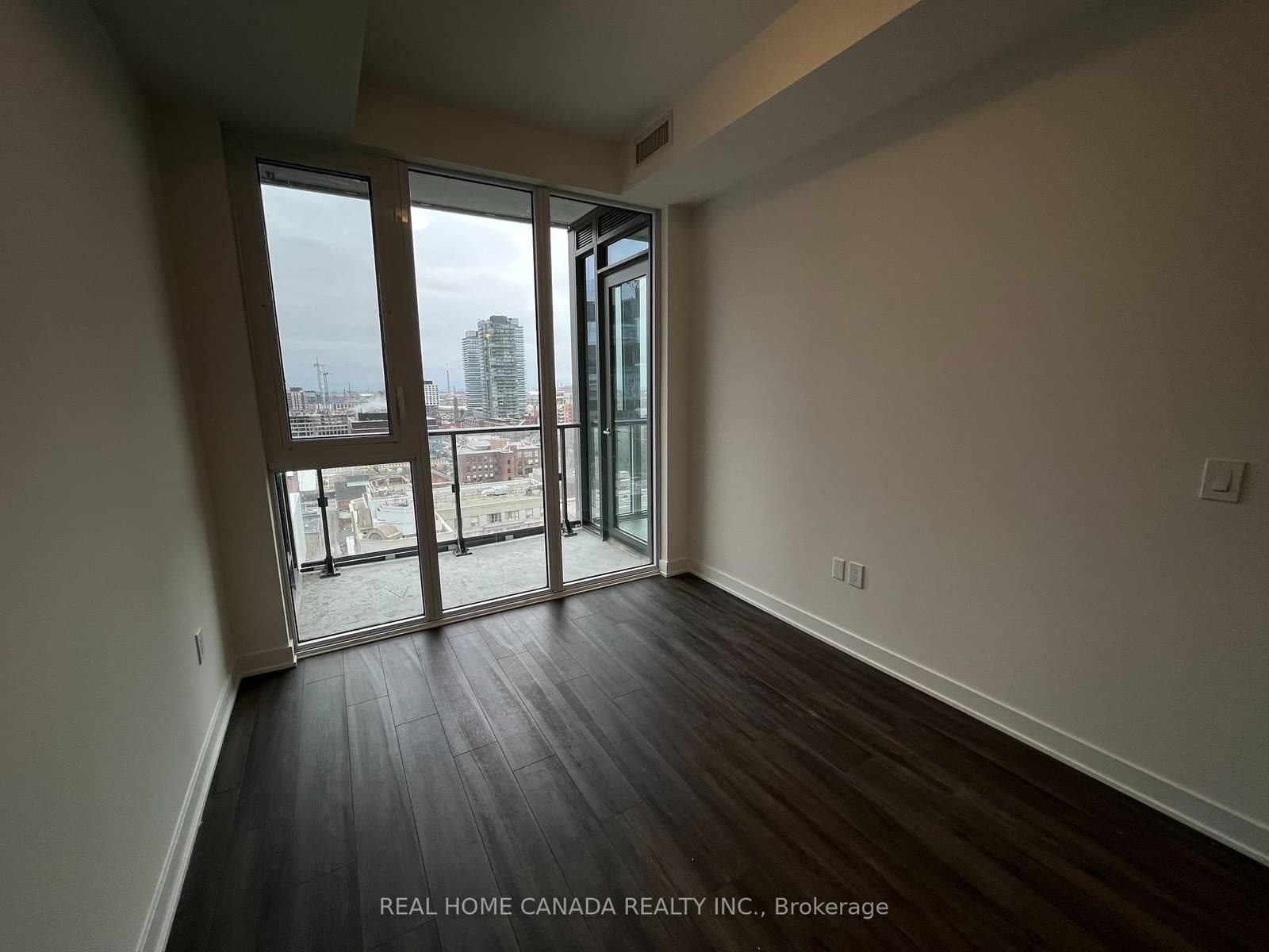 70 Princess Street, Unit 1508 thumbnail 12
