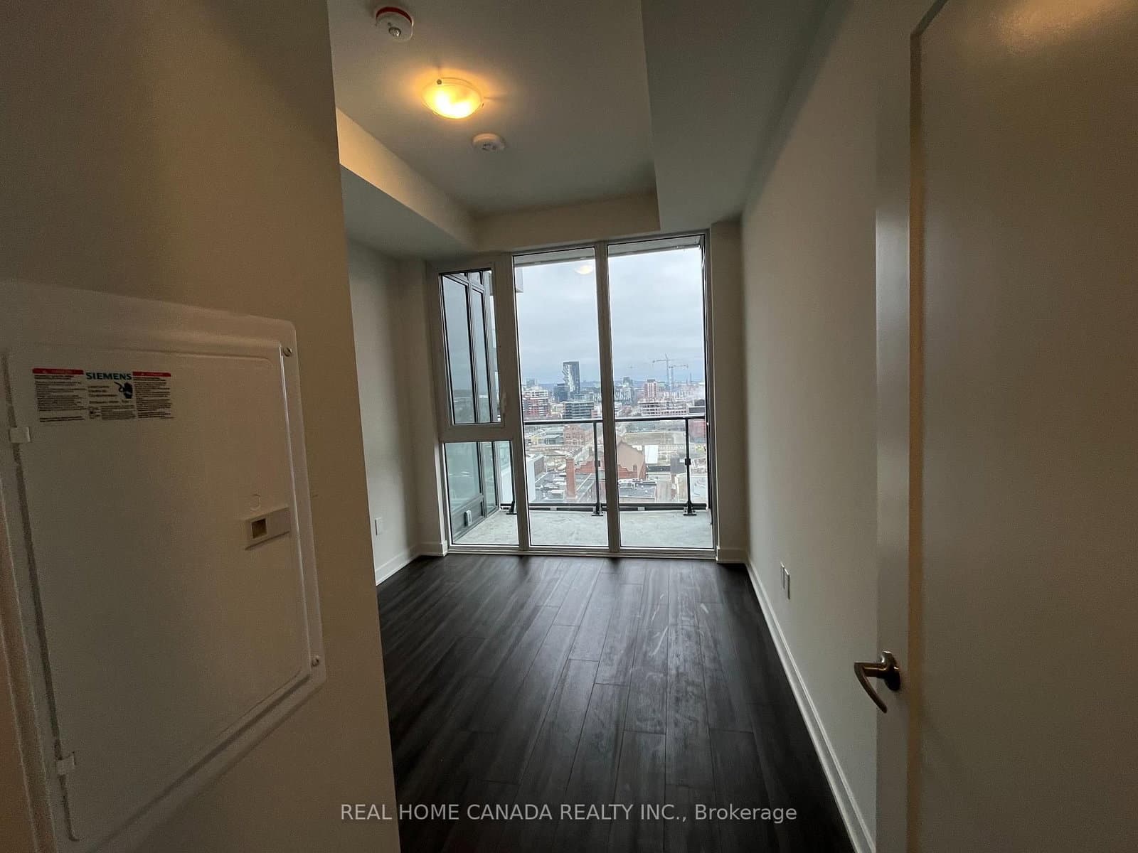 70 Princess Street, Unit 1508 thumbnail 14